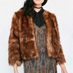 Kimchi Blue Zola Faux Fur Cropped Bomber Jacket